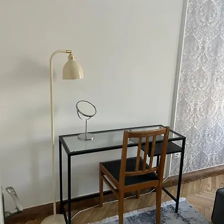 Park Apartment *